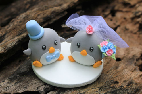 Picture of Penguin Wedding Cake Topper