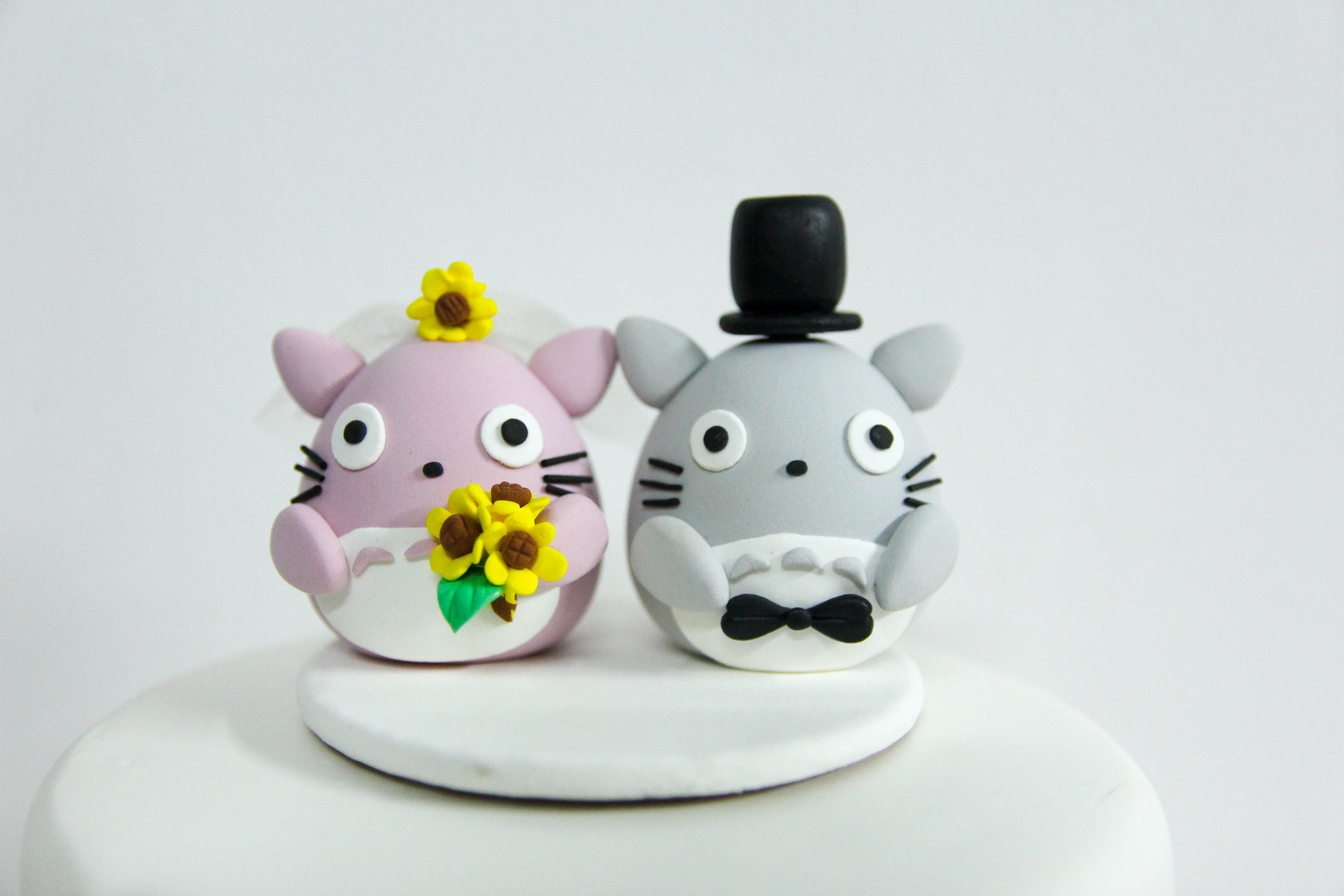 Picture of Totoro wedding cake topper, Japanese comic wedding theme.