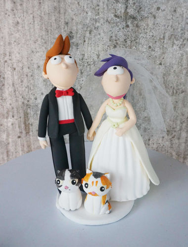 Picture of The Futurama Wedding Cake Topper, Fry & Leela wedding topper