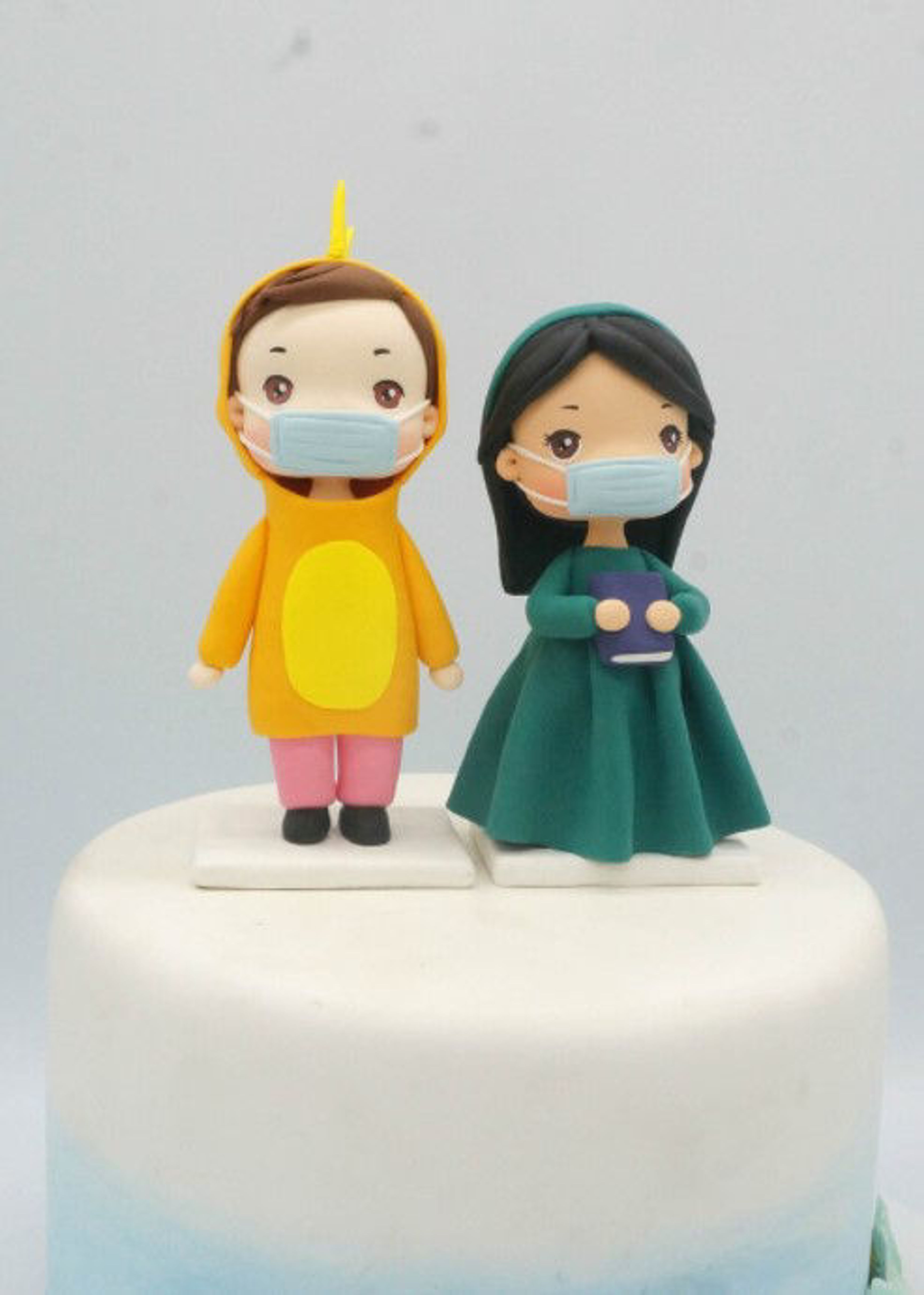 Picture of Cosplay bride & groom cake topper, Dinosaur and nerdy cake topper