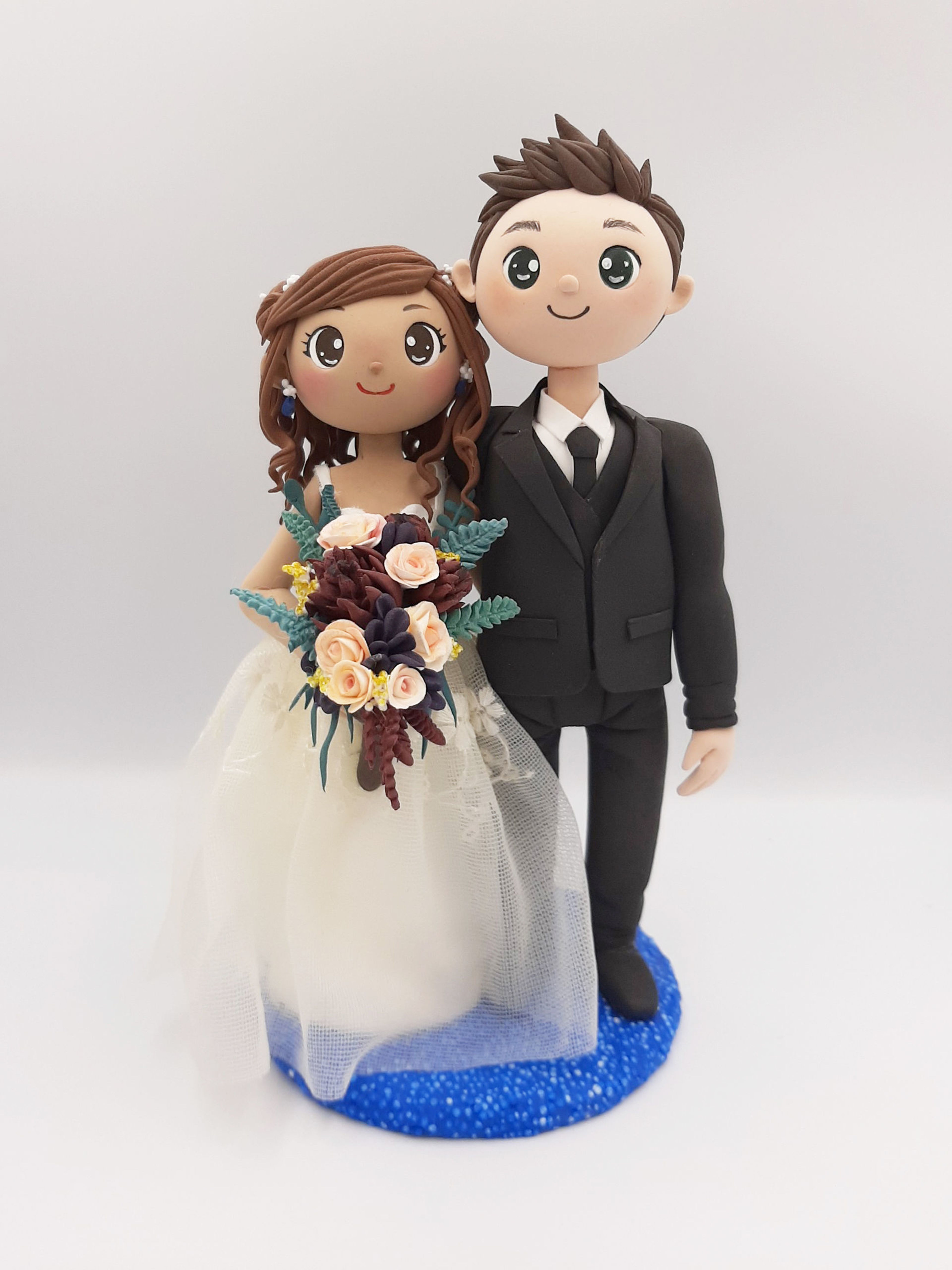 Picture of Woodland bride and groom wedding cake topper