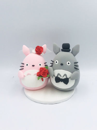 Picture of Totoro wedding cake topper