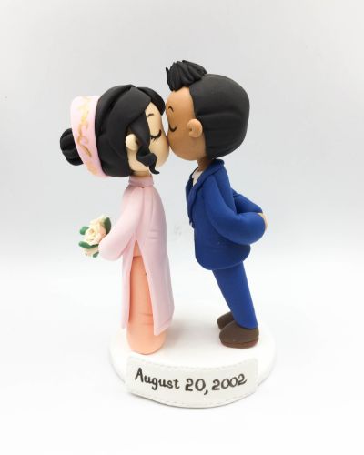 Picture of Ao Dai Wedding Cake Topper, Kissing Bride and Groom Clay Figurine