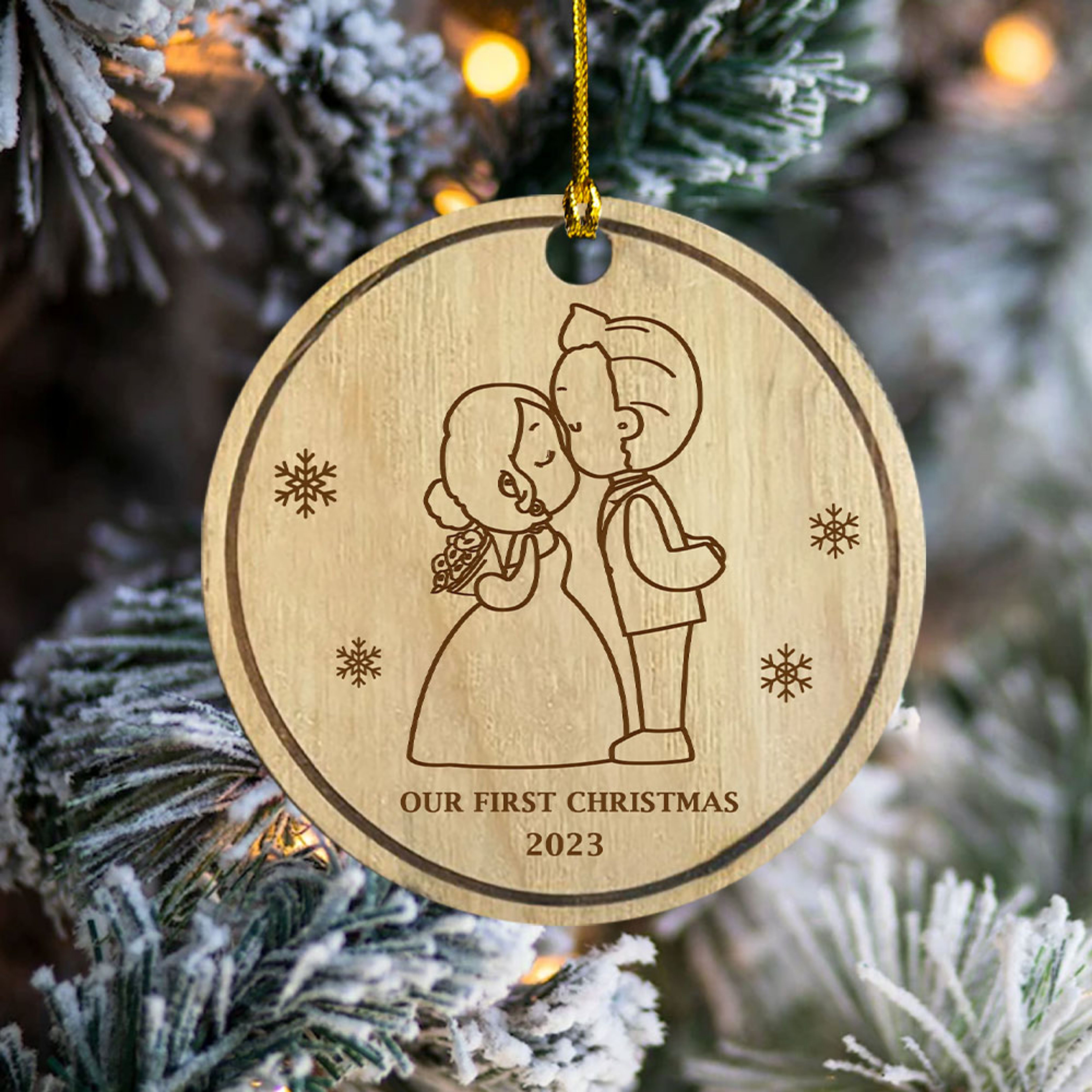 Picture of Couples Name Christmas Ornament, Kissing Christmas under the mistletoe wooden cutout