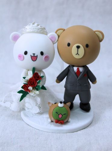 Picture of Milk & Mocha and Matcha wedding cake topper, Bride & Groom With Dog Topper