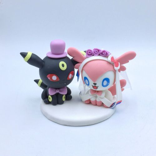 Picture of Pokemon Wedding Cake Topper, Umbreon & Sylveon Wedding Cake Topper