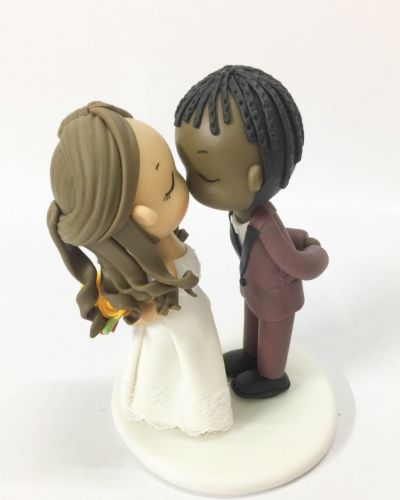 Picture of Braided Groom & Half do Bride Wedding Cake Topper, Kissing Interracial Wedding Couple Figurine